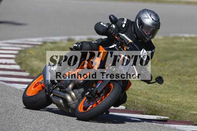 /01 02.04.2026 MAZ ADR/Gruppe gelb Gruppe gruen/30